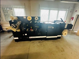 Flexo and label printing machine